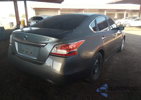 2015 Nissan Altima 2.5/2.5 S/2.5 Sl/2.5 Sv z USA, uszkodzony, nr VIN 1N4AL3AP9FC260032